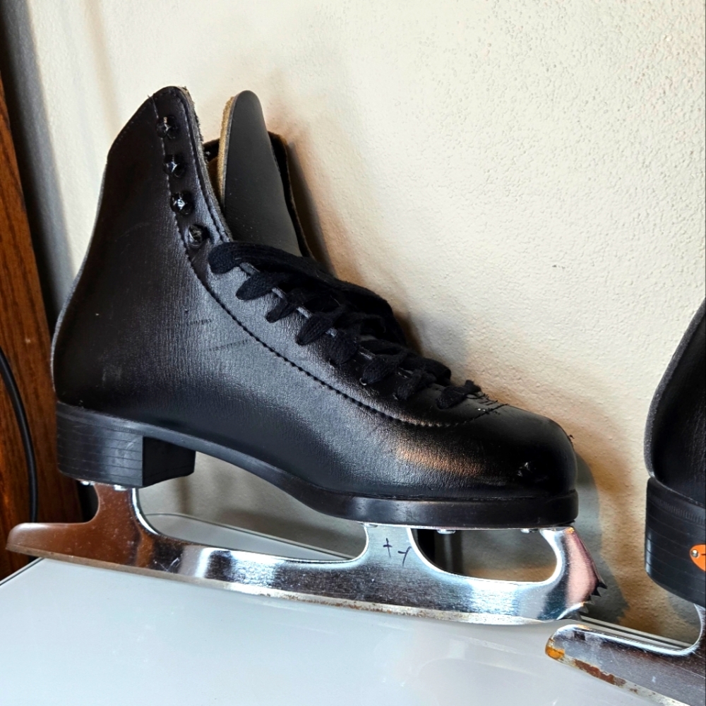 Reidell Ice Skates Youth Size 4